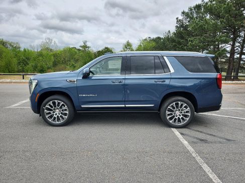 New 2026 GMC Yukon Denali w/ Denali Reserve Package AWD/4WD image 2