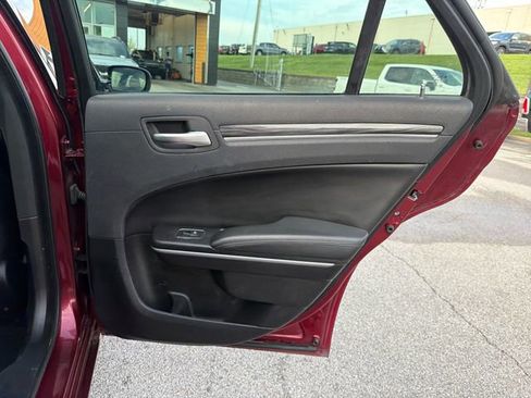 Used 2019 Chrysler 300 Touring w/ Quick Order Package 2EF image 32