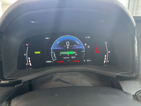 Used 2025 Toyota Camry LE image 39