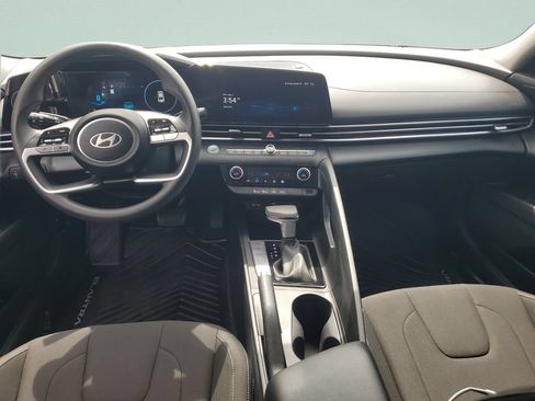 Certified 2024 Hyundai Elantra SEL FWD image 9