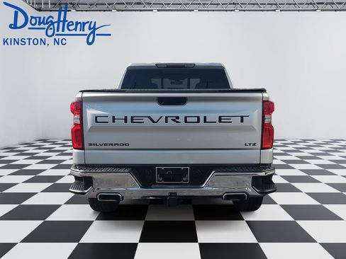 Used 2022 Chevrolet Silverado 1500 LTZ w/ LTZ Convenience Package II AWD/4WD image 4
