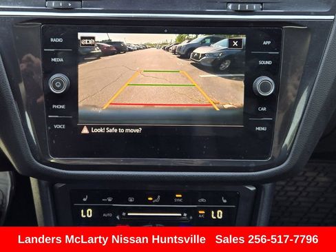 Used 2022 Volkswagen Tiguan SE R-Line image 21