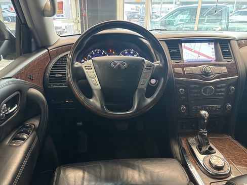 Used 2016 INFINITI QX80 4WD w/ Driver's Assistance Package image 15