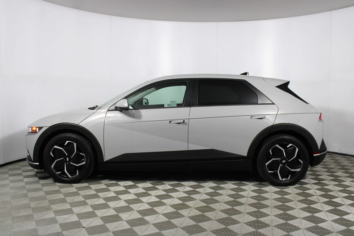 Used 2024 Hyundai Ioniq 5 SE RWD image 29