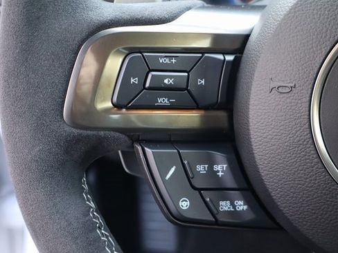 Used 2022 Ford Mustang Shelby GT500 w/ Carbon Fiber Track Pack image 28