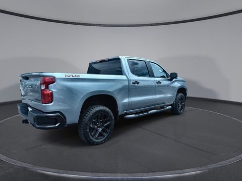 New 2026 Chevrolet Silverado 1500 Custom Trail Boss w/ LPO, Dark Essentials Package AWD/4WD image 8