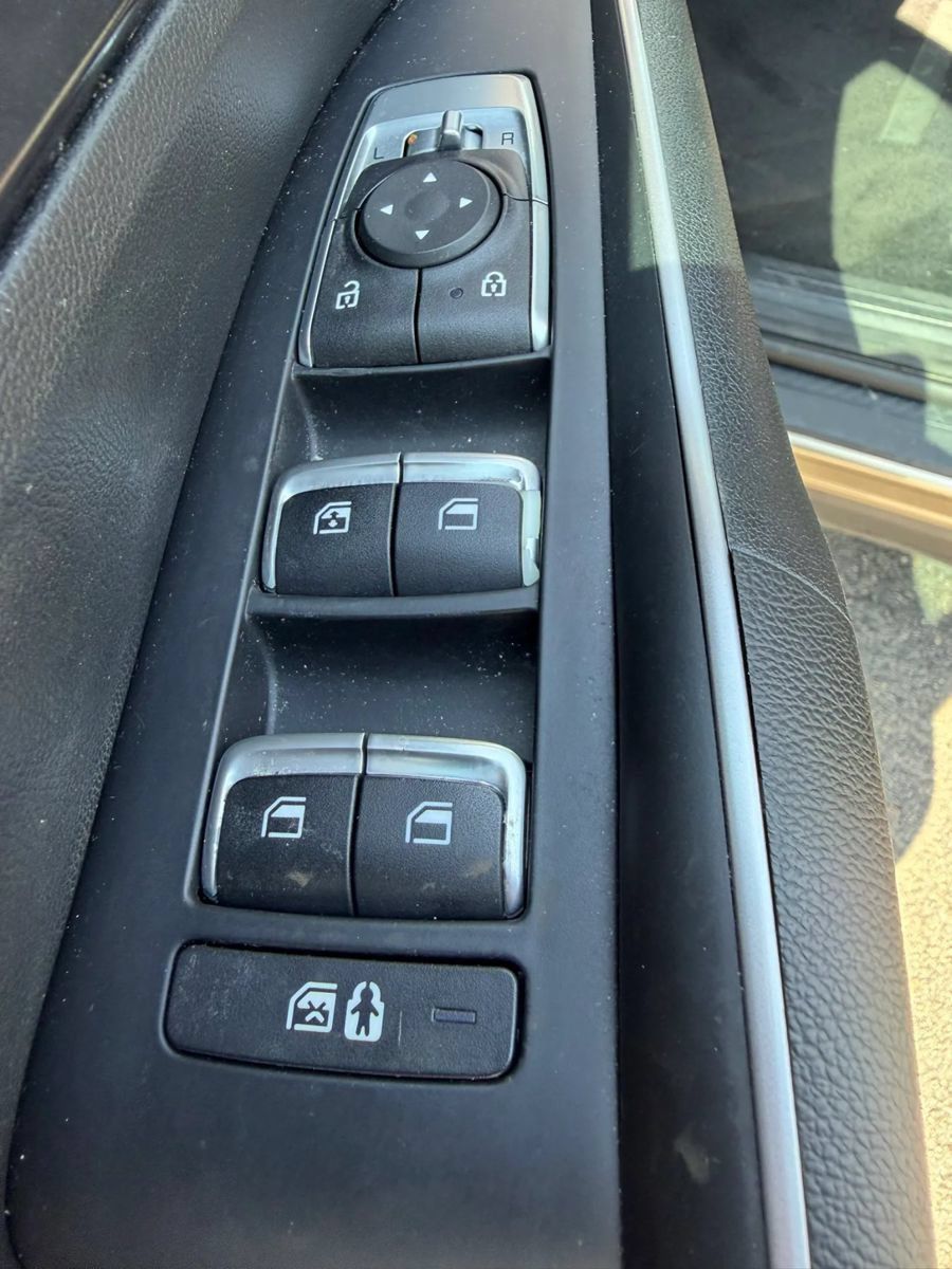 Used 2021 Kia Sorento S w/ Panoramic Sunroof Package FWD image 18