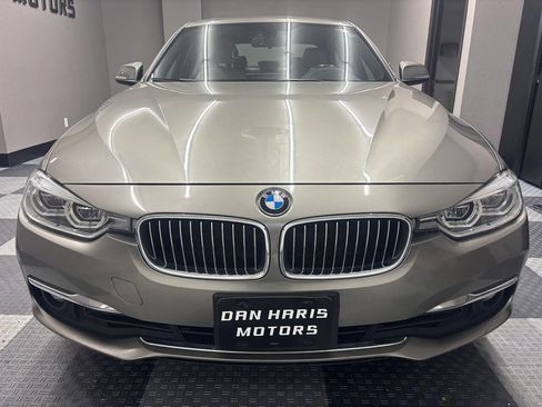 Used 2018 BMW 330i xDrive Sedan AWD/4WD image 3