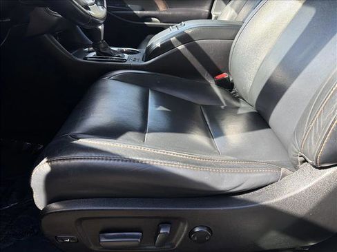 Used 2017 Toyota Highlander XLE image 12