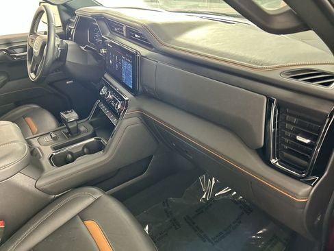 Used 2025 GMC Sierra 1500 AT4 w/ AT4 Premium Package image 27