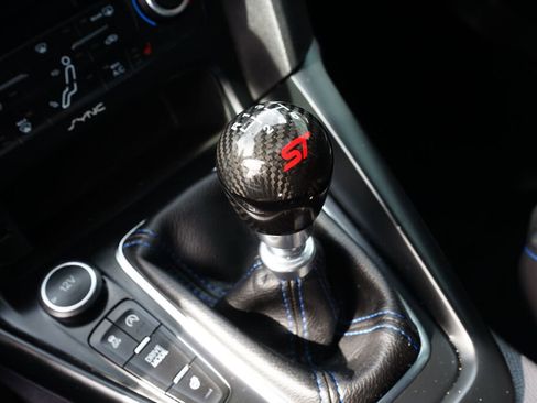 Used 2017 Ford Focus RS image 21