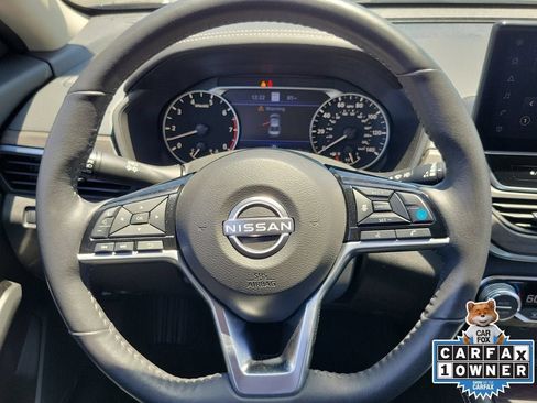 Used 2024 Nissan Altima 2.5 SL FWD image 23