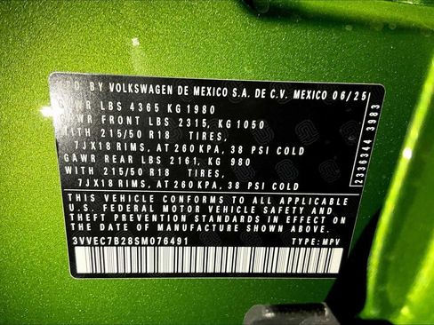 New 2025 Volkswagen Taos SE image 18