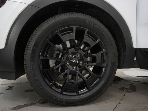 Used 2022 Kia Telluride SX w/ SX Prestige Package AWD/4WD image 39