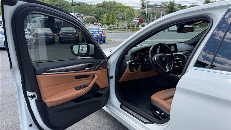 Used 2018 BMW 530i xDrive AWD/4WD image 20