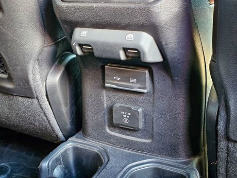 Used 2018 Jeep Wrangler Unlimited Rubicon w/ LED Lighting Group image 35