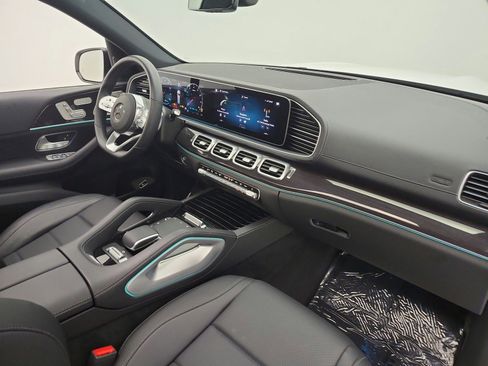 Used 2023 Mercedes-Benz GLS 450 4MATIC image 21