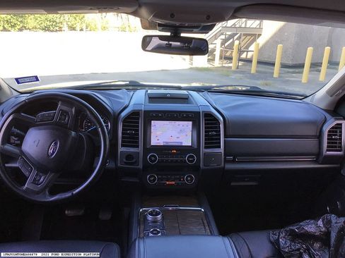 Used 2021 Ford Expedition Platinum AWD/4WD image 13
