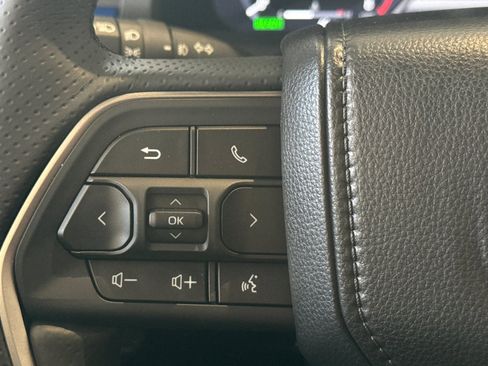 Used 2025 Toyota 4Runner TRD Off-Road image 31