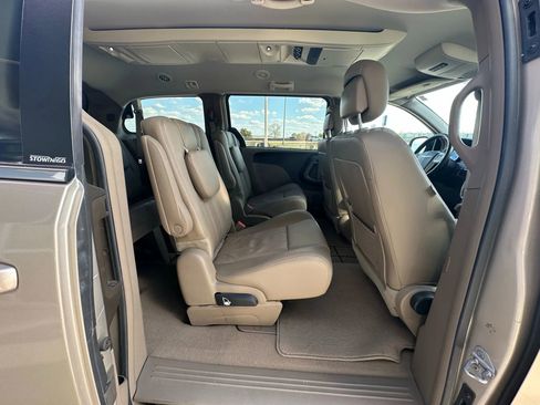 Used 2012 Chrysler Town & Country Touring w/ Entertainment Group #1 image 19