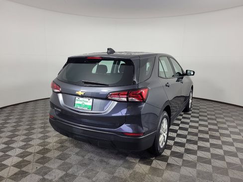 Used 2022 Chevrolet Equinox LS FWD image 9