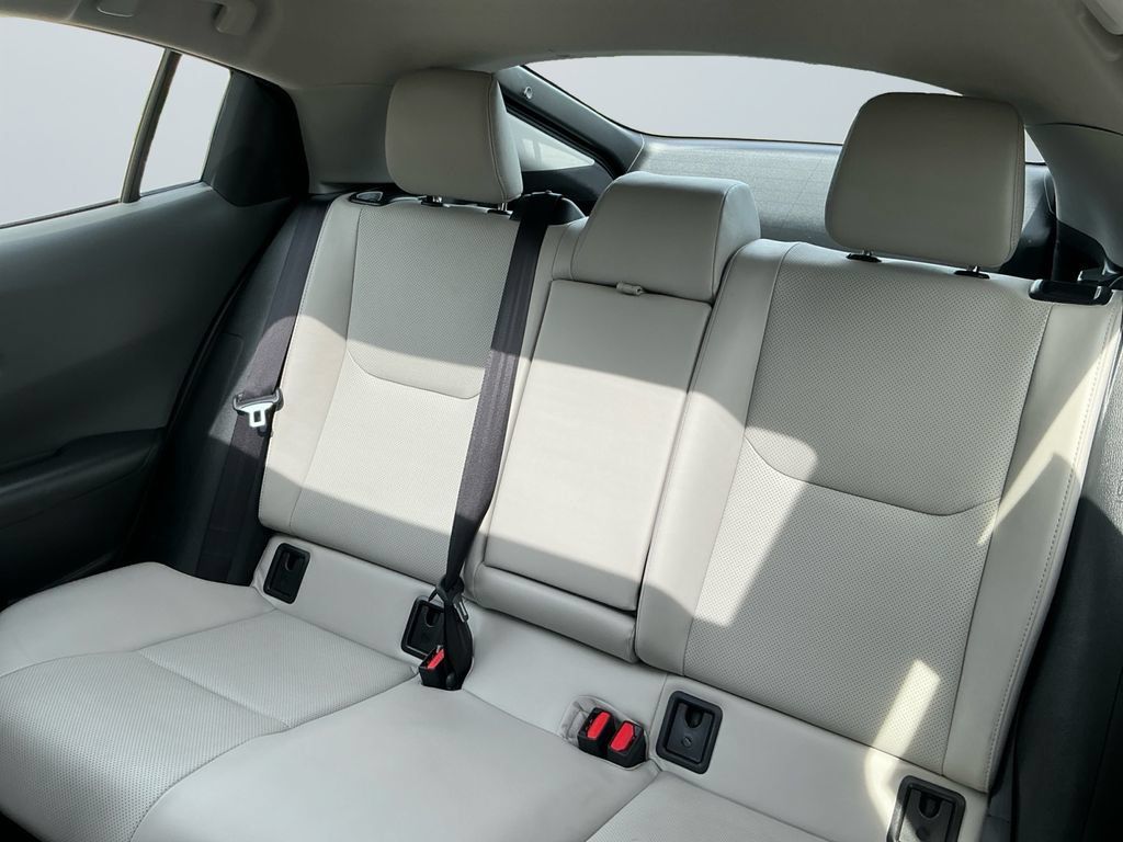 Used 2025 Toyota Prius XLE FWD image 14