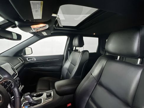 Used 2022 Jeep Grand Cherokee Limited image 22