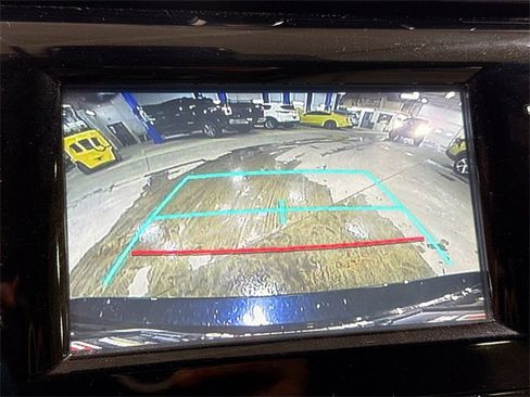 Used 2018 Toyota Camry SE image 15