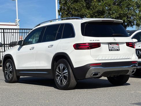 Certified 2025 Mercedes-Benz GLB 250 image 6