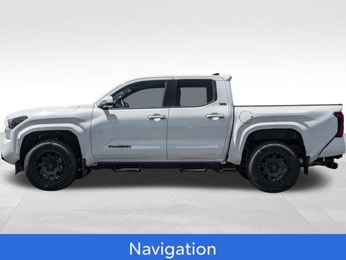 Certified 2025 Toyota Tacoma SR5 AWD/4WD image 4