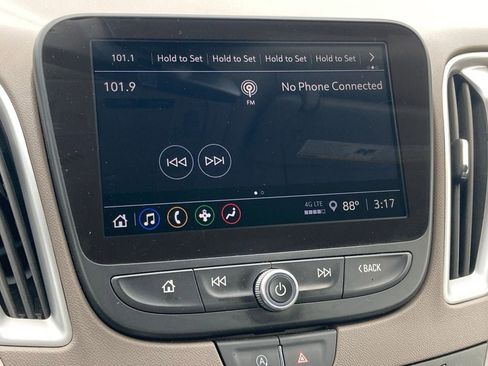 Used 2025 Chevrolet Malibu LT image 25