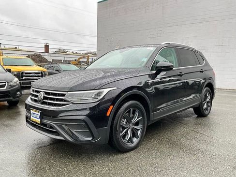Used 2022 Volkswagen Tiguan SE image 4