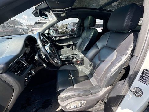 Used 2020 Porsche Macan S image 22