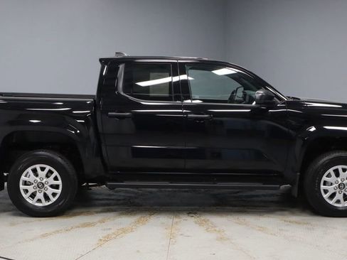 Used 2024 Toyota Tacoma SR image 11