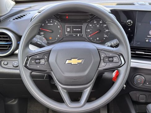 New 2026 Chevrolet Trax LS w/ LS Convenience Package FWD image 11