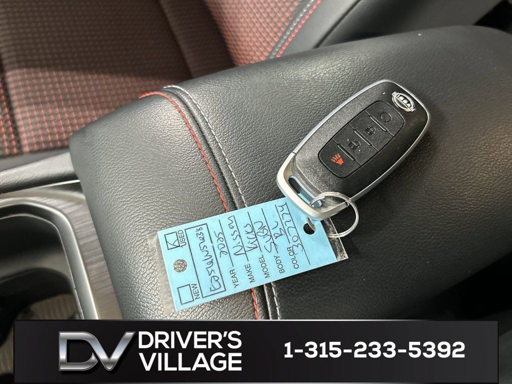 Used 2025 Nissan Kicks SR w/ SR Premium Package AWD/4WD image 12