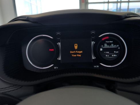 Used 2021 Aston Martin DBX AWD/4WD image 21