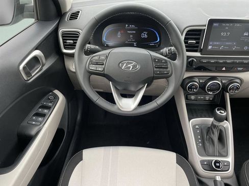 New 2026 Hyundai Venue SEL image 19