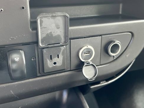 Used 2021 GMC Savana 3500 w/ Driver Convenience Package RWD image 19