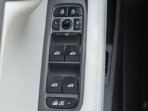 Used 2023 Polestar Polestar 2 w/ Pilot Pack AWD/4WD image 37