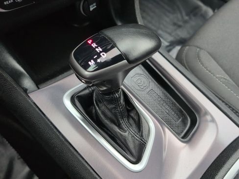 Used 2019 Dodge Charger SXT image 30