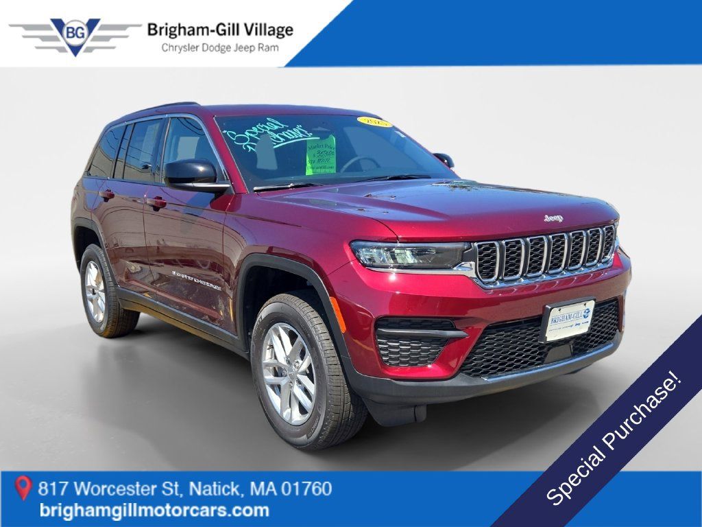 Used 2025 Jeep Grand Cherokee Laredo X w/ Luxury Tech Group I AWD/4WD image 1