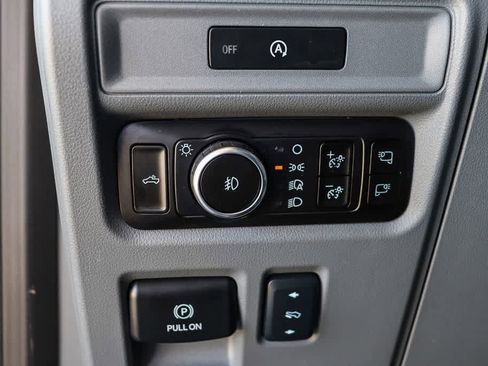 Used 2025 Ford F150 Lariat AWD/4WD image 23