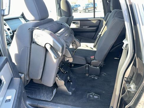 Used 2017 Ford Expedition EL XLT image 13