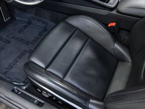 Certified 2022 Porsche 911 50th Anniversary Edition image 29