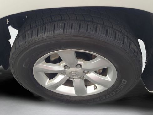 Used 2012 Lexus GX 460 image 9