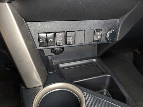 Used 2013 Toyota RAV4 Limited AWD/4WD image 30
