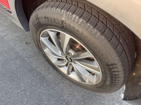 Used 2019 Hyundai Santa Fe SEL image 5