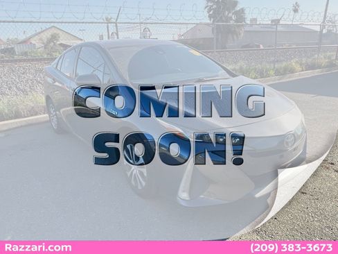 Used 2022 Toyota Prius Prime XLE image 1