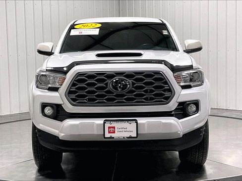 Certified 2022 Toyota Tacoma TRD Sport image 2